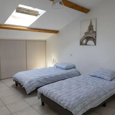 Spacious Duplex With South-facing Terrace *